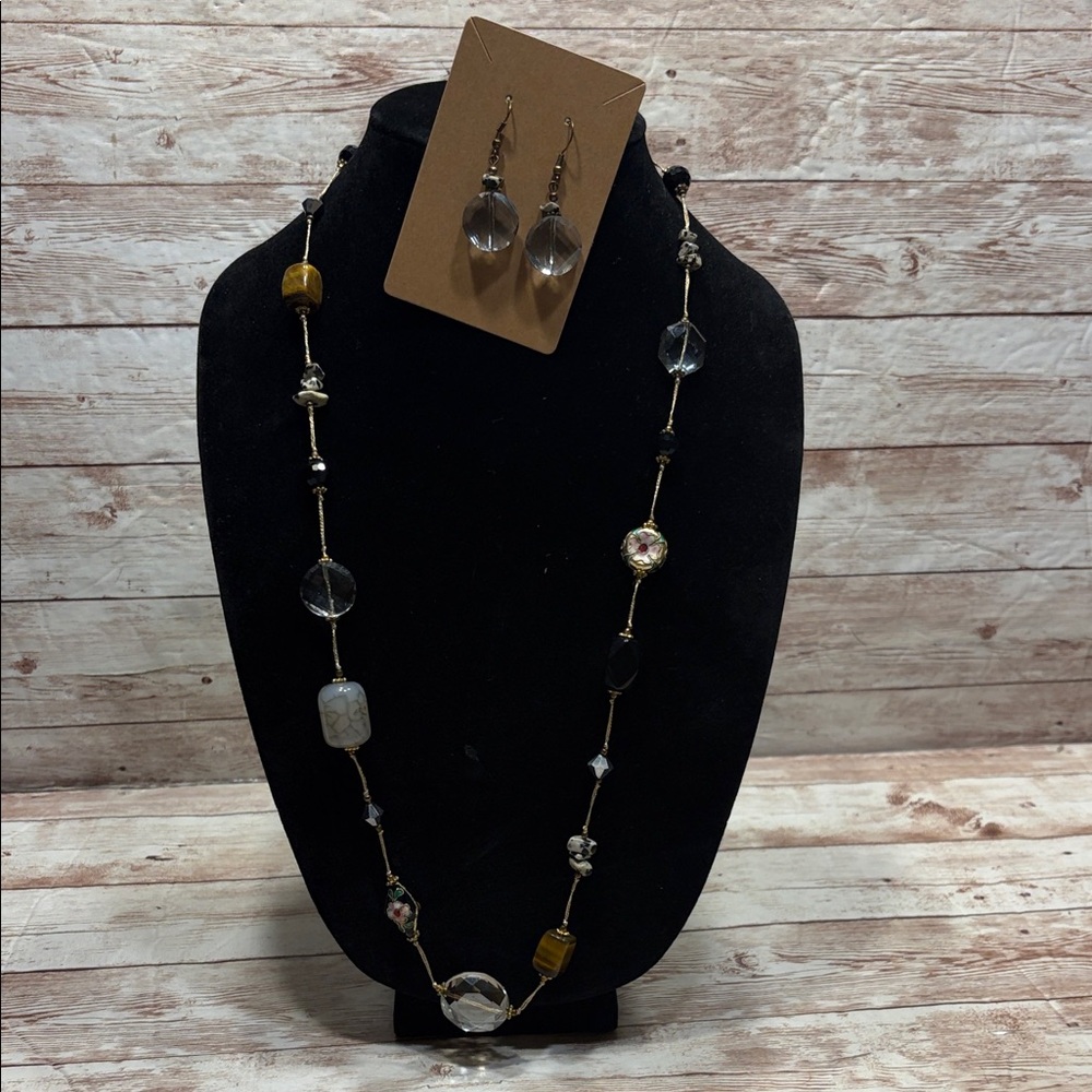 Premier Designs Beaded Necklace in Black, Gold, and Silver
